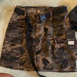 NEW Forever 21 camo skirt with buckle belt